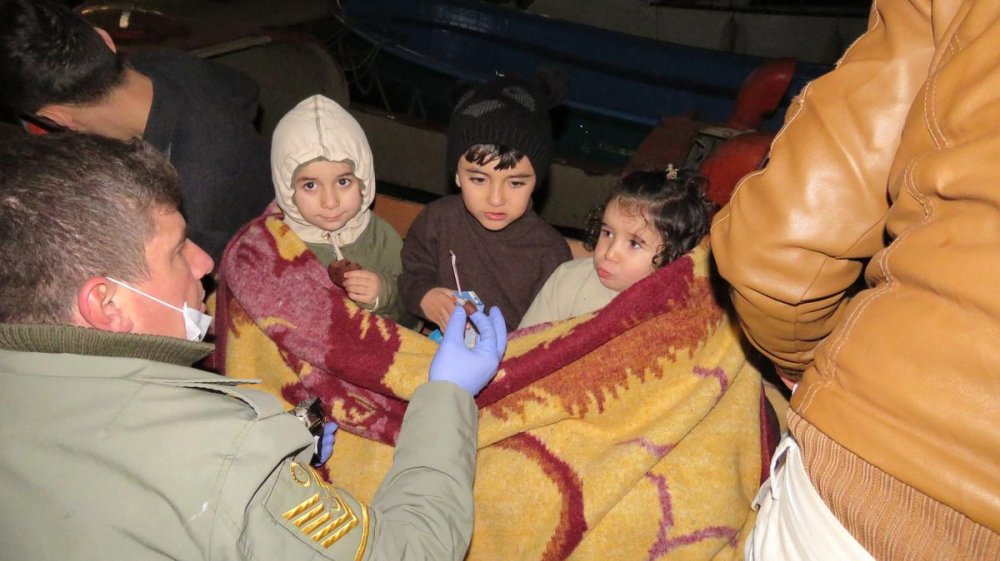 BOTLARI BATAN KACAKLAR KURTARILDI